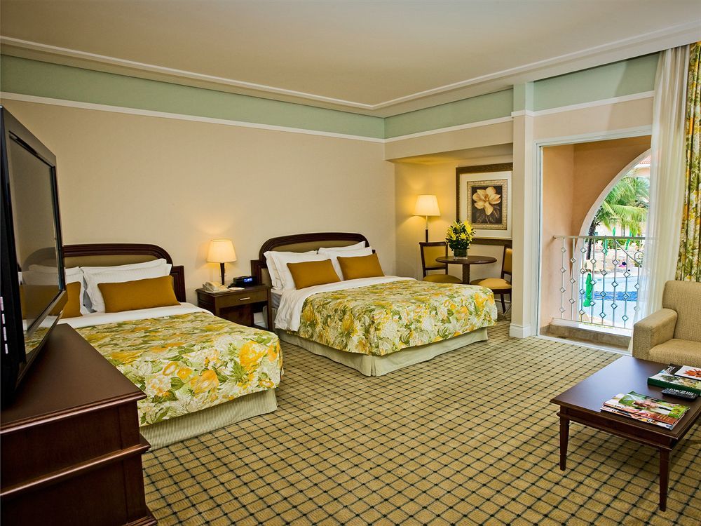 Royal Palm Plaza 5*