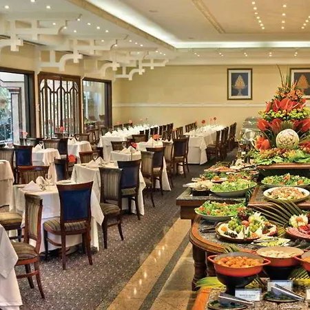 Royal Palm Plaza Resort 