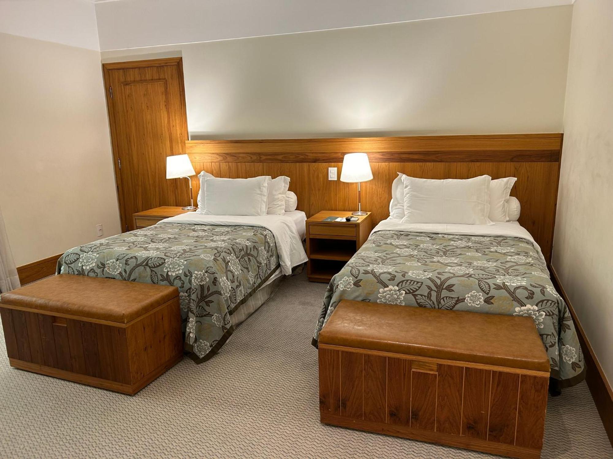 Royal Palm Plaza 5*